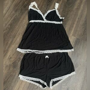 Cute sleep Set. Black with beige lace.